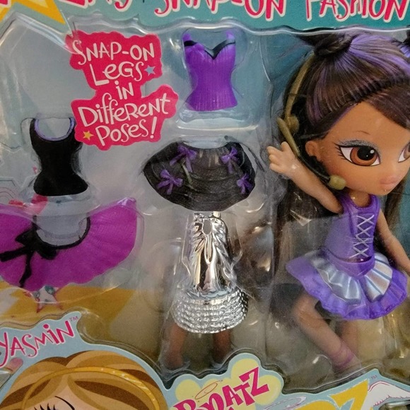 Rare Yasmin BRATZ KiDZ Concert Snap-On Fashion NIB packaging damaged - Picture 15 of 16